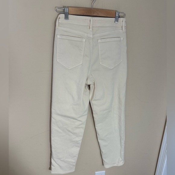 Athleta Flex Straight Leg Ankle Jean in Bone, in size 4 🍦 - Picture 3 of 7